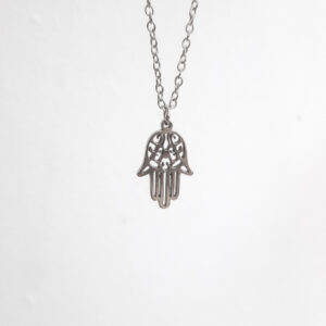 Colgante con forma de mano de fátima de acero inoxidable