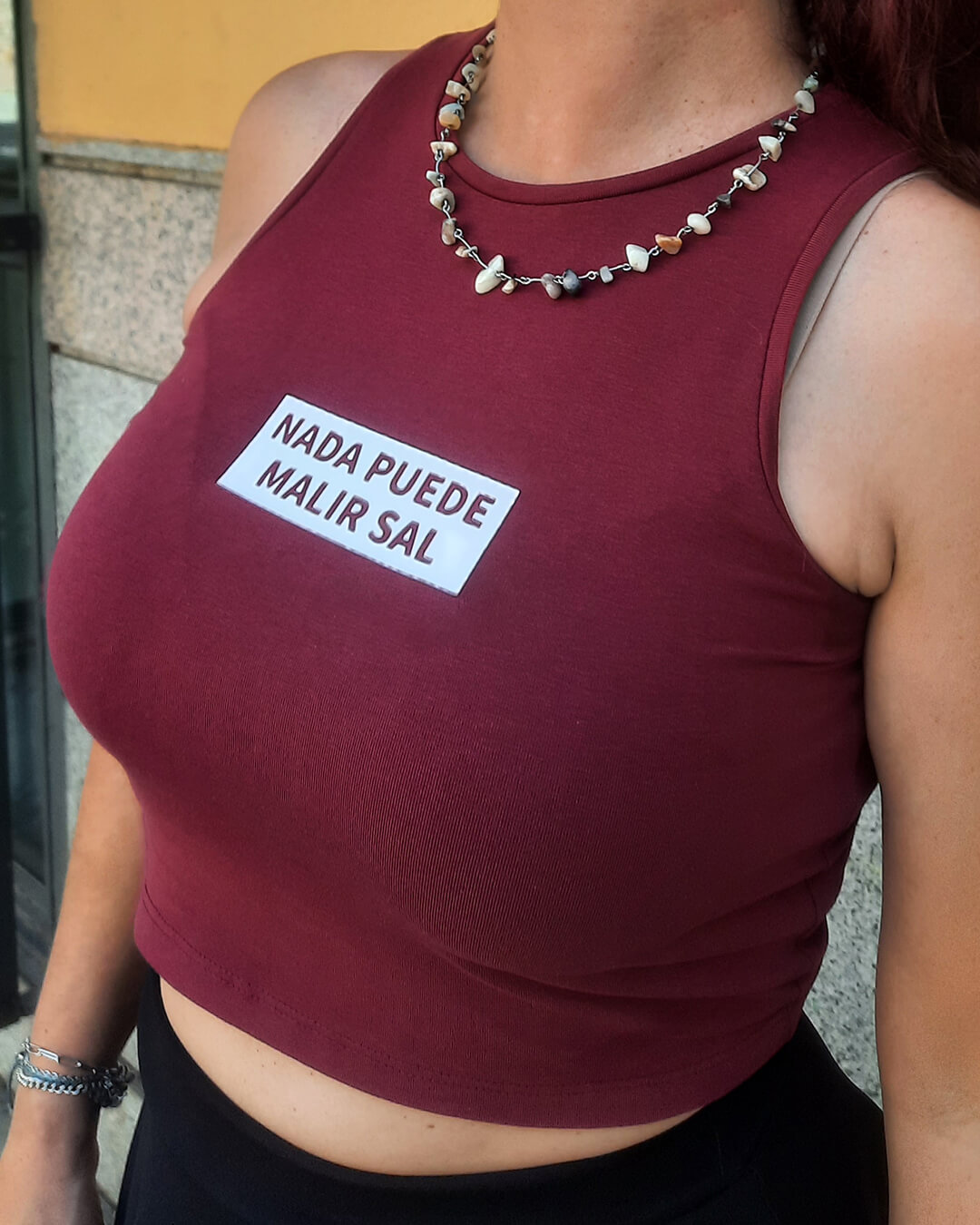 Crop top Nada puede malir sal color granate
